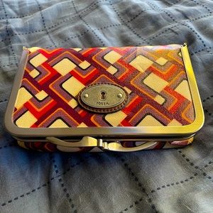 Fossil Kiss Clip Pouch— Mid century pattern
